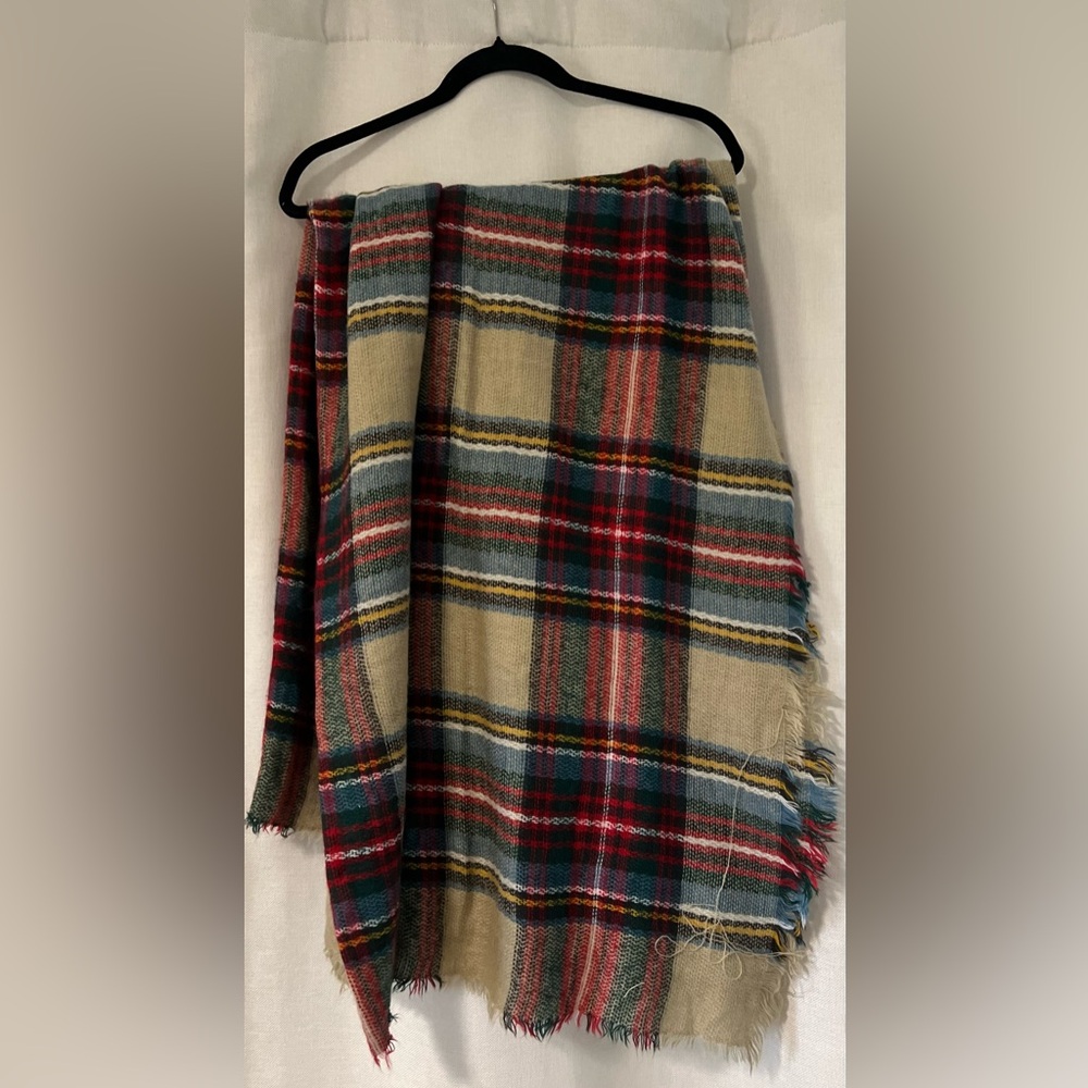 Beige flannel scarf